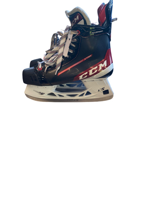 Vist Large View of Product Image Which is Used CCM JET SPEED Senior Hockey Skate Senior 8.5