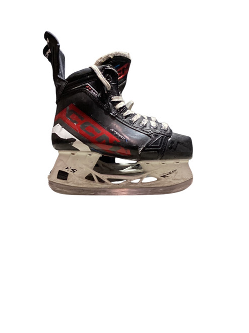 Vist Large View of Product Image Which is Used CCM JETSPEED FT680 Intermediate Hockey Skate Intermediate 6.5