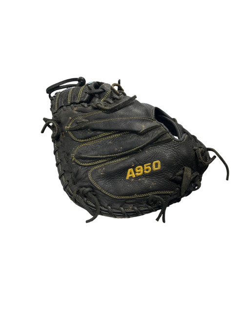 Vist Large View of Product Image Which is Used Wilson AO5RB22DICM324 BB/SB Catchers RH Throw Black 34"