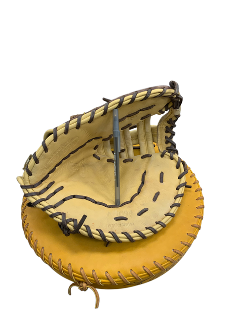 Vist Large View of Product Image Which is Used Akadema AHC94 BB/SB First Base RH Throw Brown 11 1/2"