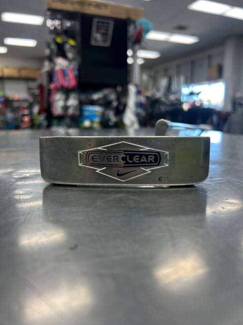 Vist Large View of Product Image Which is Used Nike EVERCLEAR E11 Mens Putter RH