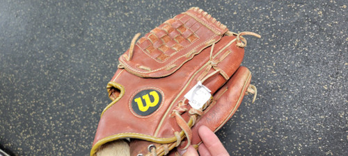 Vist Large View of Product Image Which is Used Wilson 11.5 BB/SB Glove RH Throw None 11 1/2"