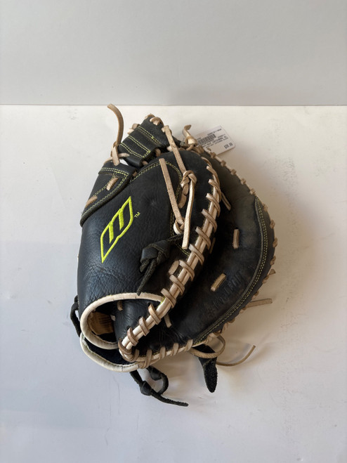 Vist Large View of Product Image Which is Used Worth SHUT-OUT CATCHERS GLOVE BB/SB Catchers RH Throw Black 32"