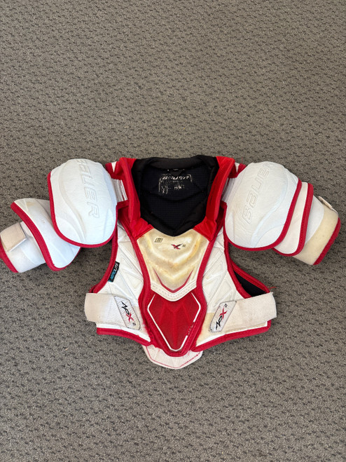 Vist Large View of Product Image Which is Used Bauer VAPOR APX 2 S/P Junior Shoulder Pads MD