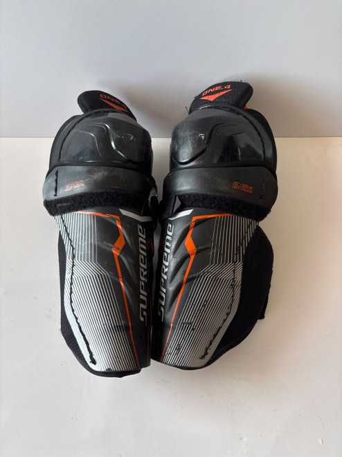 Vist Large View of Product Image Which is Used Bauer SUPREME ONE.4 S/G Junior Shin Guards Black 10"