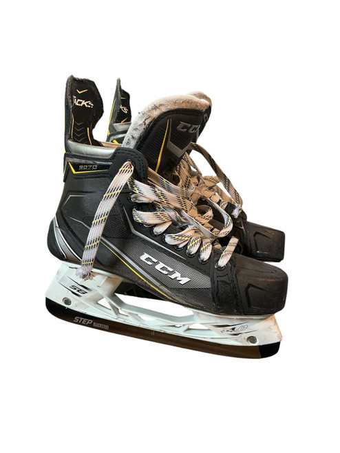 Vist Large View of Product Image Which is Used CCM 9070 SKATES Senior Hockey Skate Senior 10.5