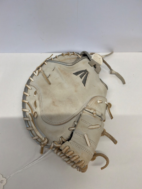 Vist Large View of Product Image Which is Used Easton JEN SCHRD BB/SB Catchers RH Throw White 32"