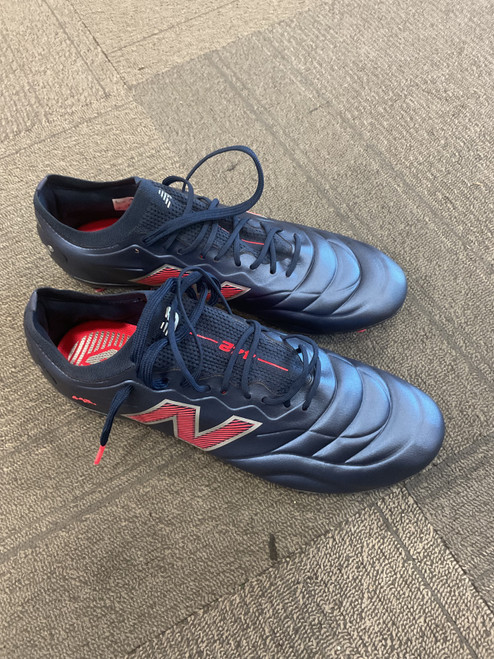 Vist Large View of Product Image Which is Used New Balance Soccer Cleats Navy Blue Senior 11