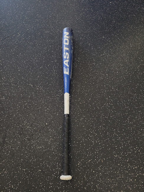 Vist Large View of Product Image Which is Used Easton TYPHOON BB/SB High School -3 Bat 32"