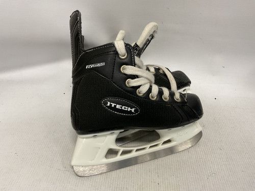 Vist Large View of Product Image Which is Used Itech FLYWEIGHT Youth Hockey Skate Youth 12.0