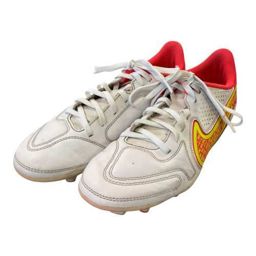 Vist Large View of Product Image Which is Used Nike TIEMPO LEGEND 9 Soccer Cleats None Senior 7