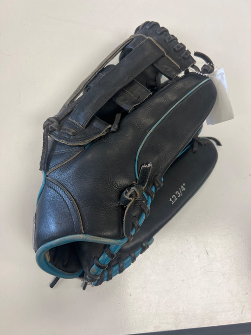 Vist Large View of Product Image Which is Used WEBBING GLOVE BB/SB Glove RH Throw Black 12 3/4"