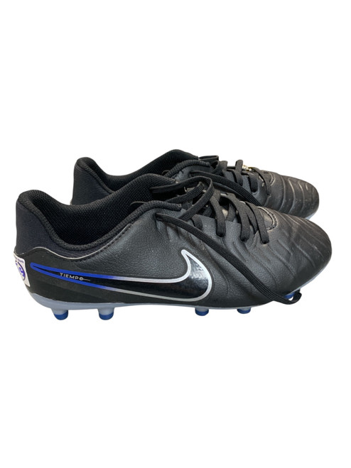 Vist Large View of Product Image Which is Used Nike Soccer Cleats Black Senior 5.5