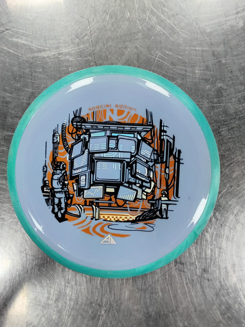 Vist Large View of Product Image Which is Used Axiom NEUTRON BALANCE SE Disc Golf Mid Range Royal Blue