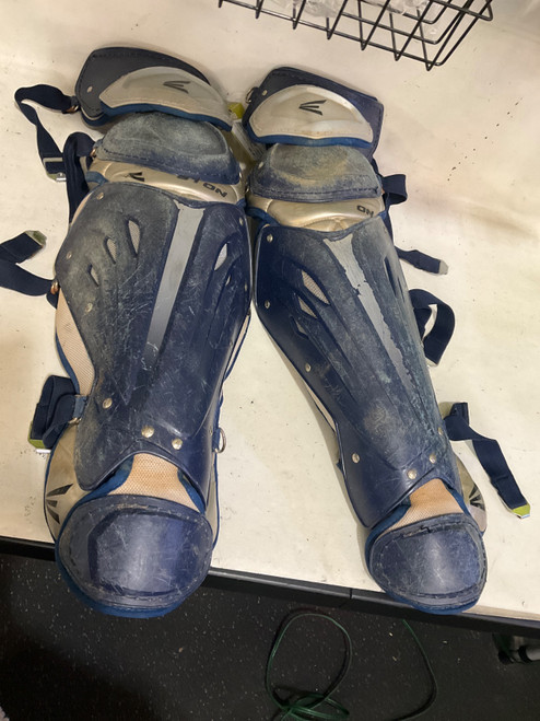 Vist Large View of Product Image Which is Used Easton KNEE SAVERS BB/SB Catchers Knee Savers Grey And Navy Blue