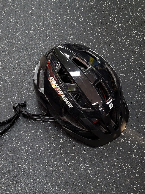 Vist Large View of Product Image Which is Used Trek BONTRAGER SOLSTICE Bike Helmet Black S/M