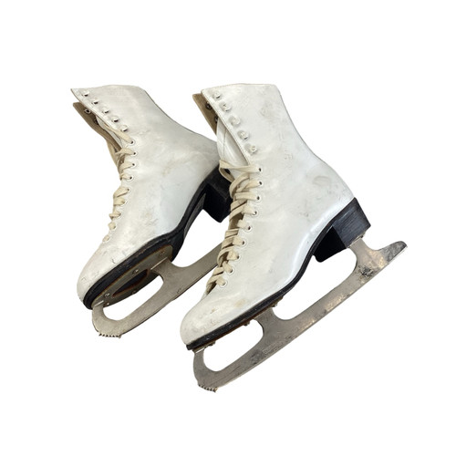 Vist Large View of Product Image Which is Used FIGURE SKATES Girls Figure Skate White Junior 05.5