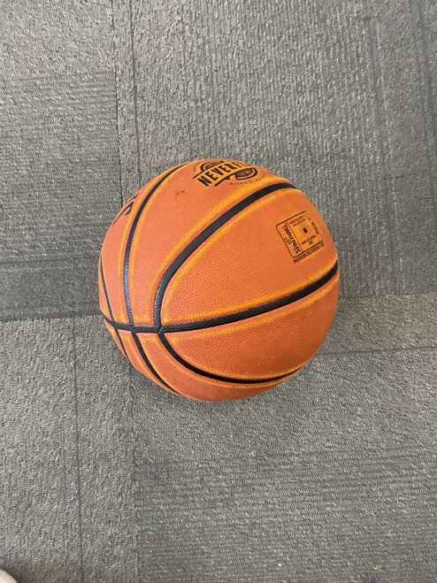 Vist Large View of Product Image Which is Used Spalding NEVER FLAT Basketball Adult Indoor 29 1/2"