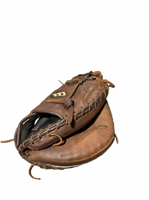 Vist Large View of Product Image Which is Used Wilson A950 BB/SB Catchers RH Throw Brown 34"