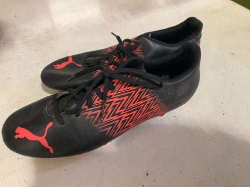 Vist Large View of Product Image Which is Used Puma Soccer Cleats Black Senior 9.5