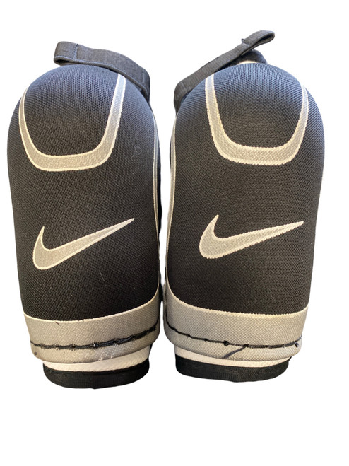 Vist Large View of Product Image Which is Used Nike NIKE Junior Elbow Pads MD