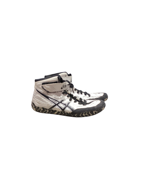 Vist Large View of Product Image Which is Used Asics AGGRESSOR Wrestling Shoes White Senior 9