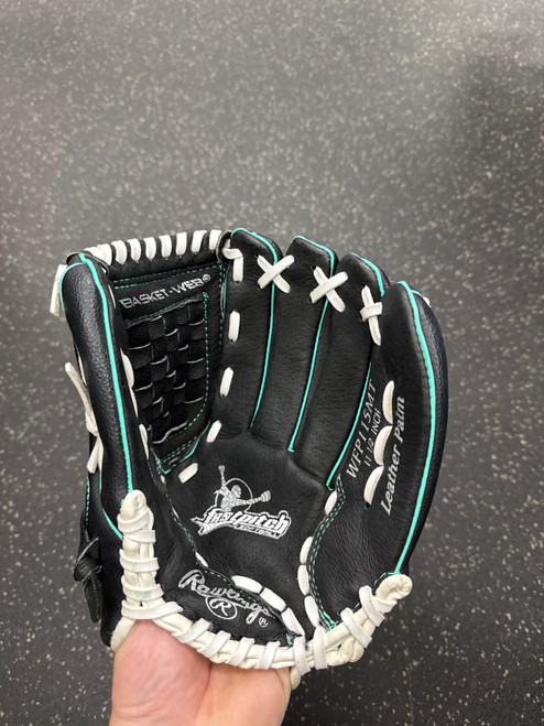 Vist Large View of Product Image Which is Used Rawlings WFP115MT BB/SB Glove RH Throw Black 11 1/2"