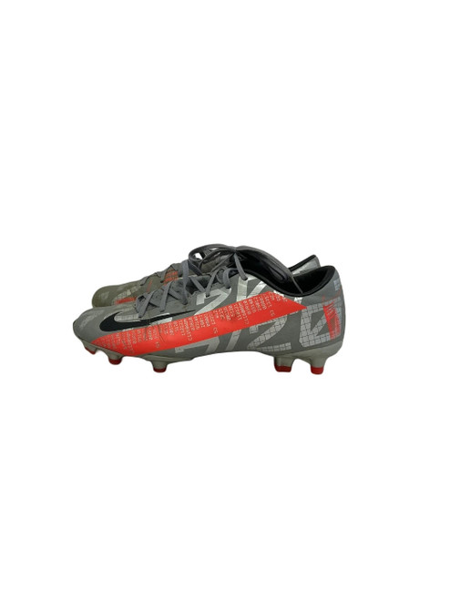 Vist Large View of Product Image Which is Used Nike Mercurial Mens 6 Soccer Cleats