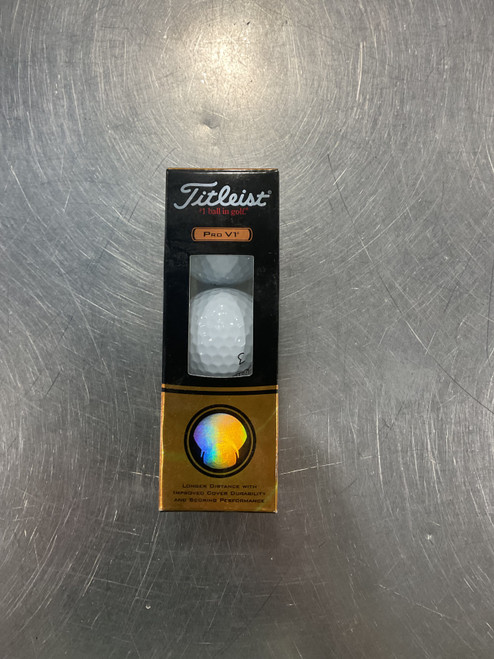 Vist Large View of Product Image Which is Used Titleist PRO V1 3PK 3 Ball - Golf Ball Sleeve