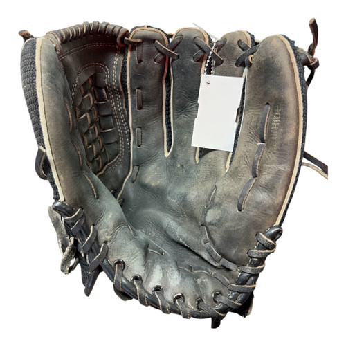 Vist Large View of Product Image Which is Used Regent COWHIDE BB/SB Glove RH Throw Black 11 1/2"