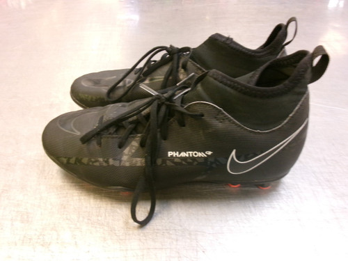Vist Large View of Product Image Which is Used Nike Soccer Cleats Black Junior 04.5