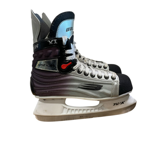 Vist Large View of Product Image Which is Used Bauer VAPOR VI Intermediate Hockey Skate Intermediate 6.0