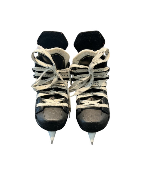 Vist Large View of Product Image Which is Used CCM AS 550 Youth Hockey Skate Youth 10.0