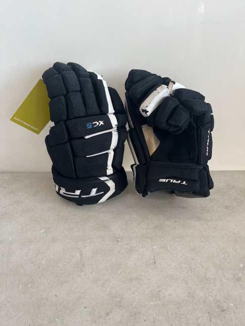 Vist Large View of Product Image Which is Used True XC5 Senior Gloves Black 12"