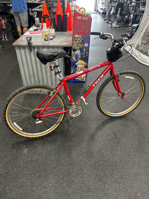 Vist Large View of Product Image Which is Used Trek 6500 ZX VINTAGE Mountain Bike Mens Red 48-52cm - 19-20" - LG Frame