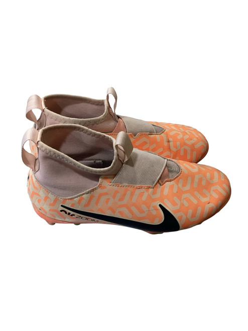 Vist Large View of Product Image Which is Used Nike Soccer Cleats Orange Junior 02