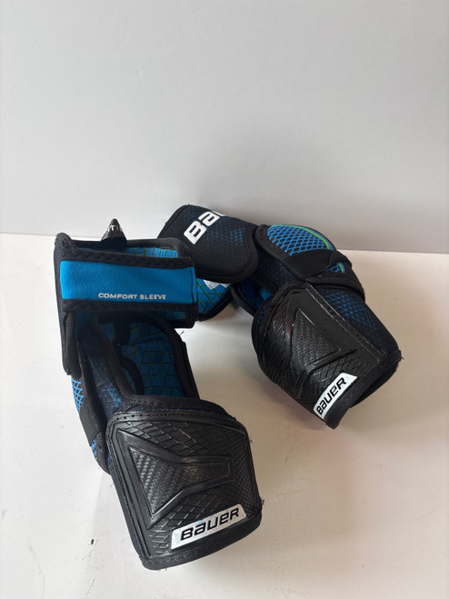 Vist Large View of Product Image Which is Used Bauer X E/P Junior Elbow Pads MD