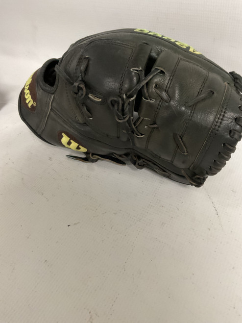 Vist Large View of Product Image Which is Used Wilson A2000 CK22 PRO-STOCK BB/SB Glove RH Throw Black 12"