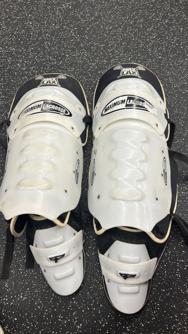 Vist Large View of Product Image Which is Used MAXUIM LACROSSE Lacrosse Shin Guards White Senior