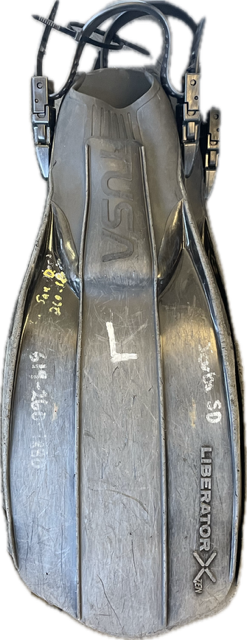 Vist Large View of Product Image Which is Used Tusa LIBERATOR X10 Dive Fins Black LG