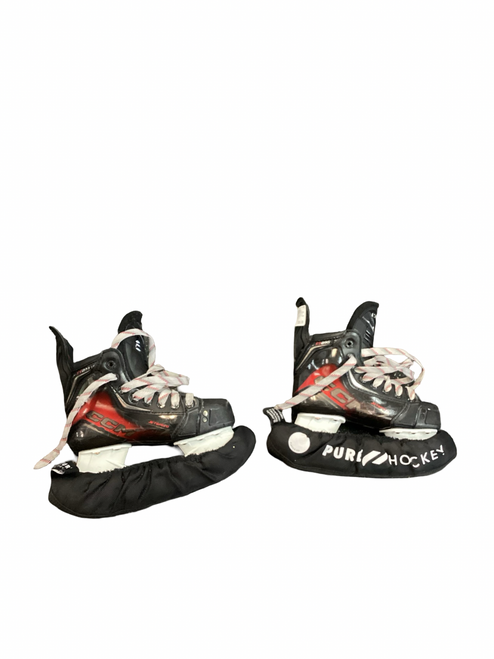 Vist Large View of Product Image Which is Used CCM JETSPEED FT890 Junior Hockey Skate Junior 01.5