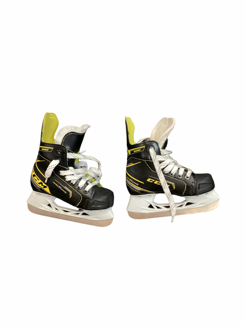 Vist Large View of Product Image Which is Used CCM SUPER TACKS 9350 Youth Hockey Skate Youth 10.0