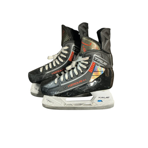 Vist Large View of Product Image Which is Used True HZRDUS 5X Junior Hockey Skate Junior 04.5