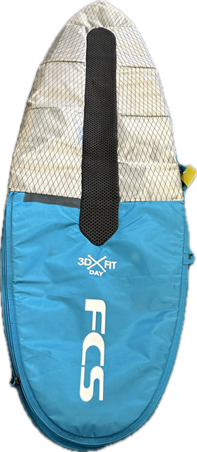 Vist Large View of Product Image Which is Used FCS Surfboard Bag