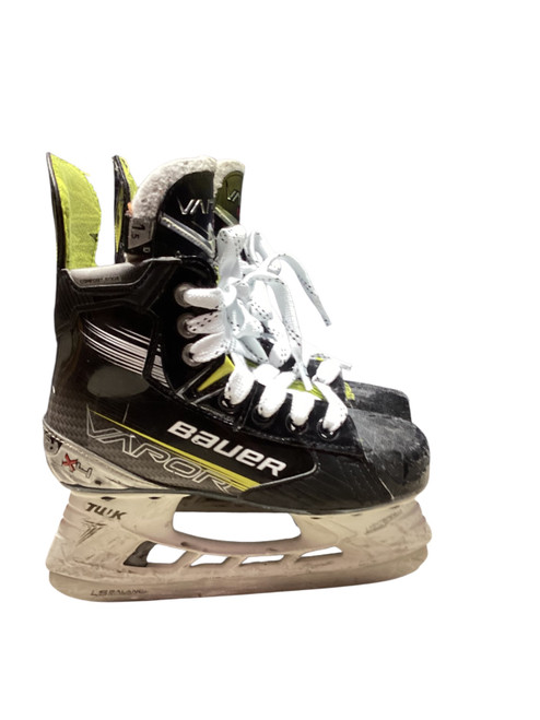 Vist Large View of Product Image Which is Used Bauer VAPOR X4 Junior Hockey Skate Junior 01.5