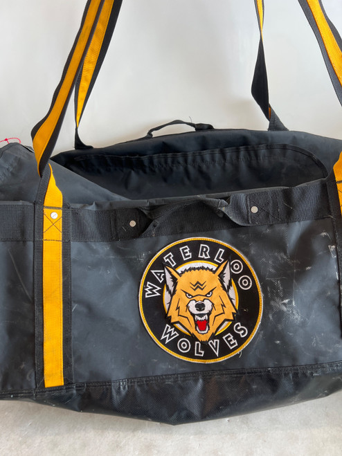 Vist Large View of Product Image Which is Used Bauer Sr Hockey Carry Wolves