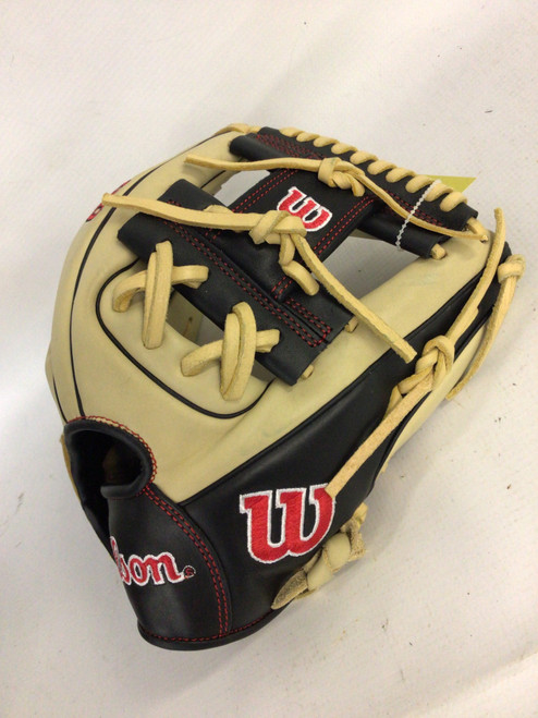 Vist Large View of Product Image Which is Used Wilson A900 BB/SB Glove RH Throw Black And Natural 11 1/2"