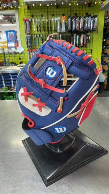Vist Large View of Product Image Which is Used Wilson A200 BB/SB Glove RH Throw White/Royal/Red 10"