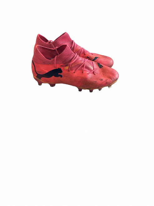 Vist Large View of Product Image Which is Puma Soccer Cleats Pink Senior 7.5