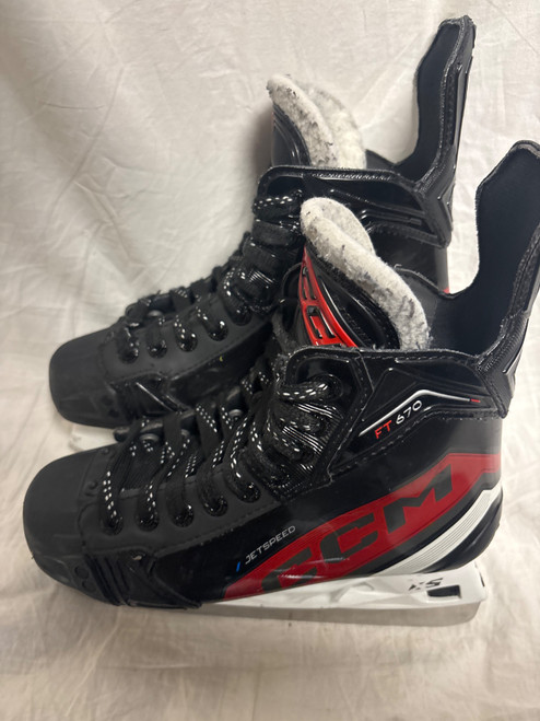 Vist Large View of Product Image Which is Used CCM JETSPEED FT670 SKATES Intermediate Hockey Skate Intermediate 4.5
